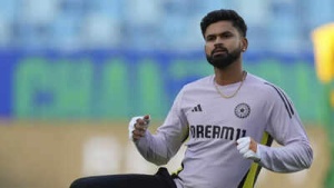 Iyer's Test Debut Delayed: Analyst Says Star Batsman Must Wait His Turn Despite Strong Form