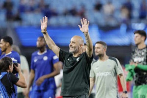 Maresca Slams US Club World Cup Hosting After Lightning Delay Disrupts Chelsea-Benfica Clash
OR
Chelsea's Maresca Questions US Viability for Club World Cup After Lengthy Lightning Delay