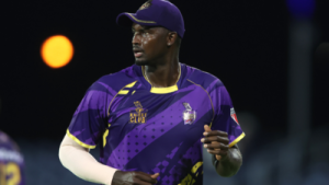 MLC 2025: Unbelievable Cricket Luck as Jason Holder Hit Stumps But Bail Stays On, Saving Key Wicket