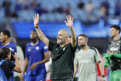 Chelsea coach Maresca gestures during Club World Cup match in Charlotte.