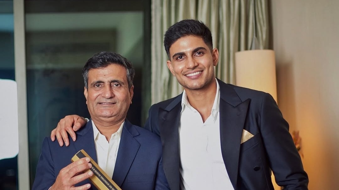 Shubman Gill celebrating his innings with his father